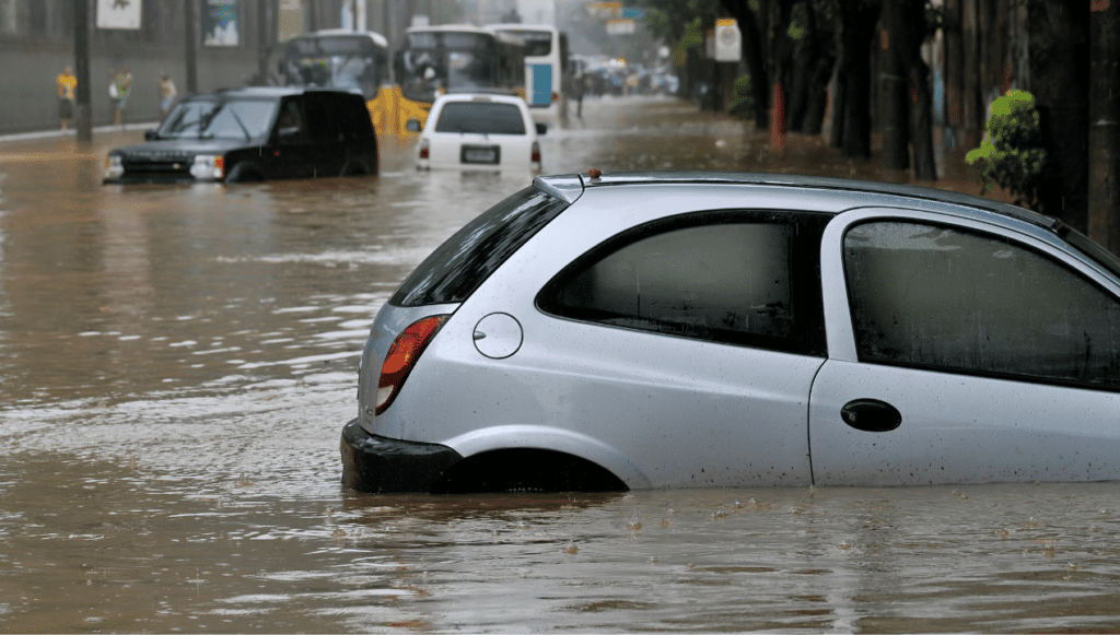 Enfrentando a Tempestade A Importância do Seguro Auto Durante Inundações